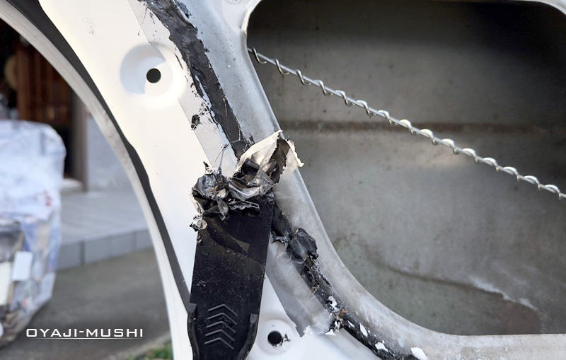 プチルゴム剥がし